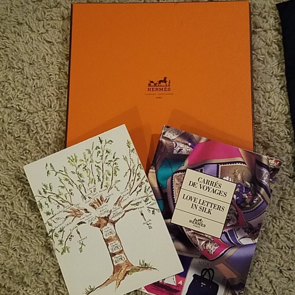 Authentic Hermes scarf - Picture 4 of 6